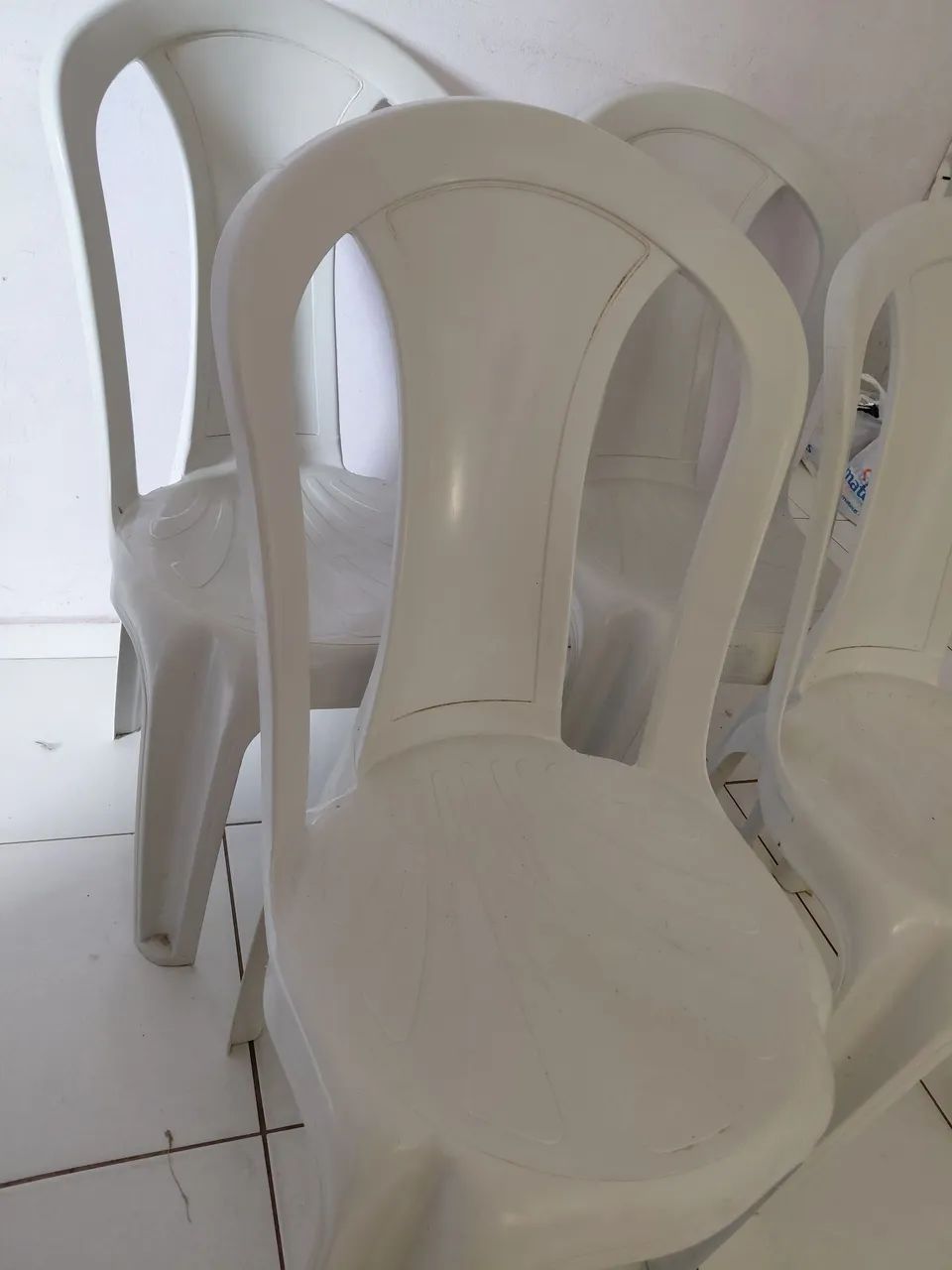 Kit com quatro cadeiras 