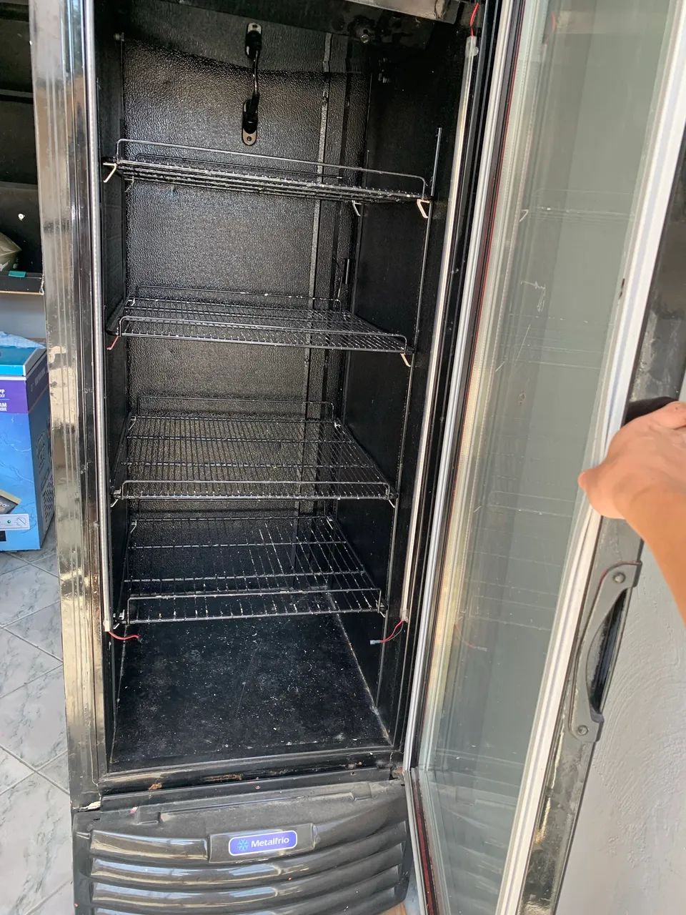 Refrigerador expositor vertical 