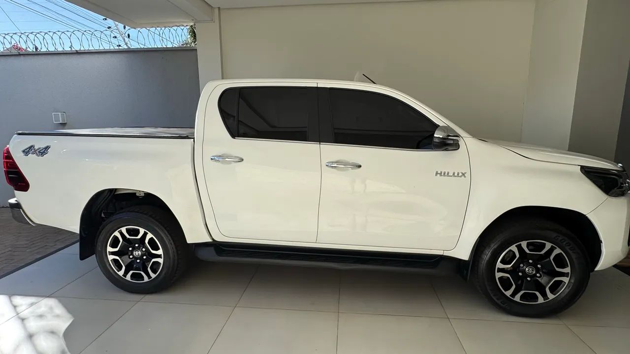 Toyota Hilux Hilux CD SRX 4x4 2.8 TDI 16V Diesel Aut. 2023