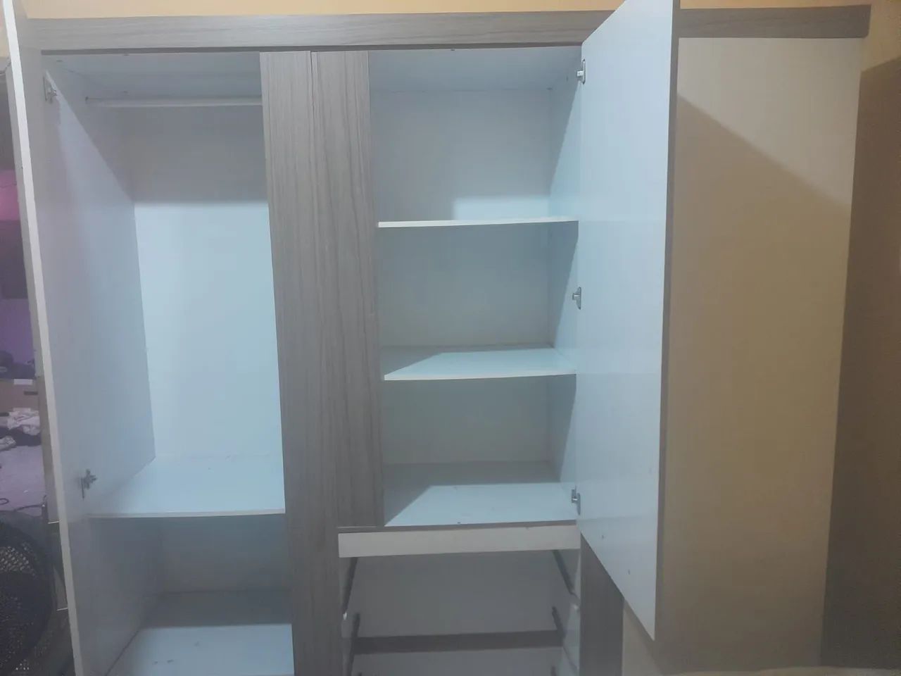 Guarda-roupa 3 portas - Foto 2
