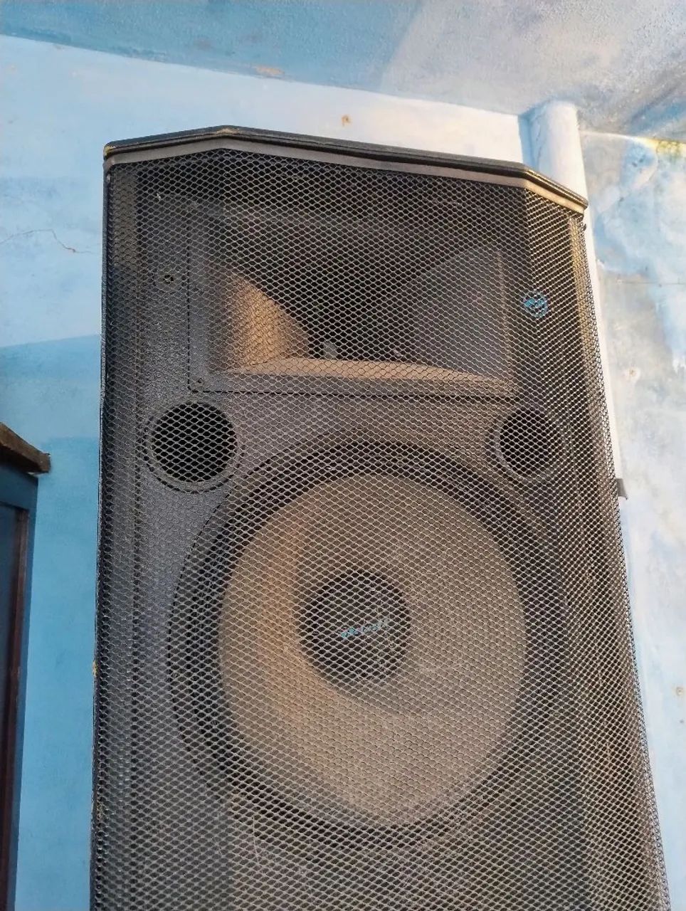 Caixa de som amplificada com defeito - Foto 3