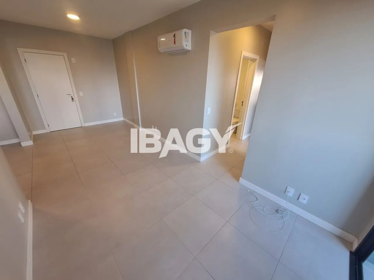 Excelente Apartamento 2 dormitório(s) em Centro - Florianópolis - Foto 2