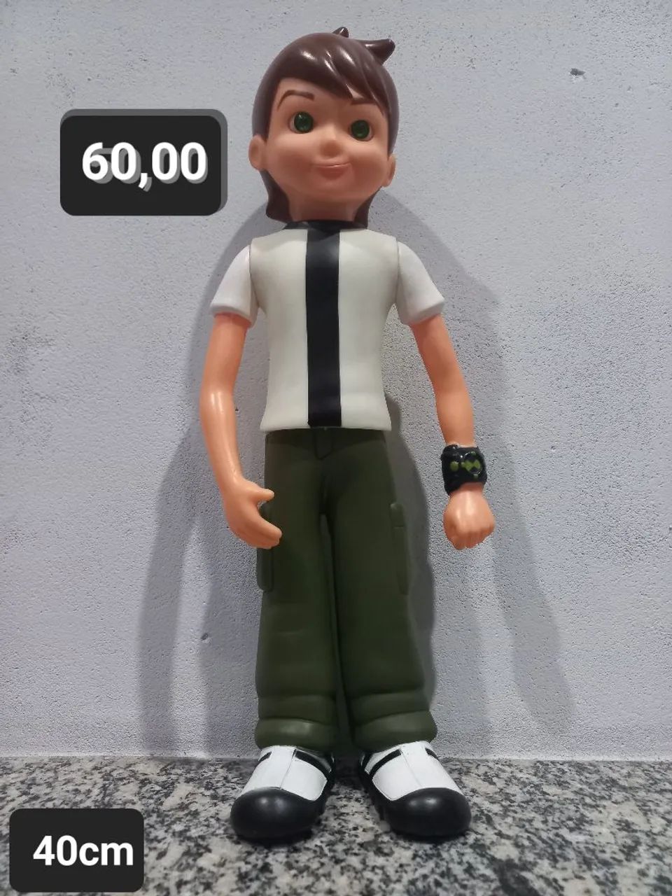 Boneco do Ben 10 40cm