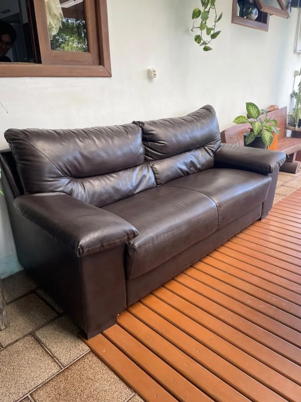 Sofá de corino 4 lugares
