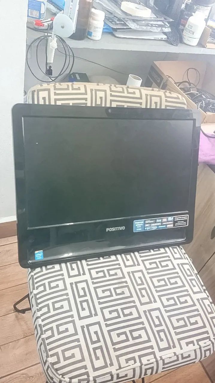 Computador Positivo 4 gigas SSD windows 10 - Foto 2