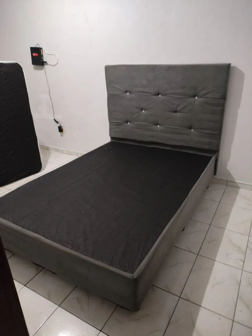 Cama box estofada