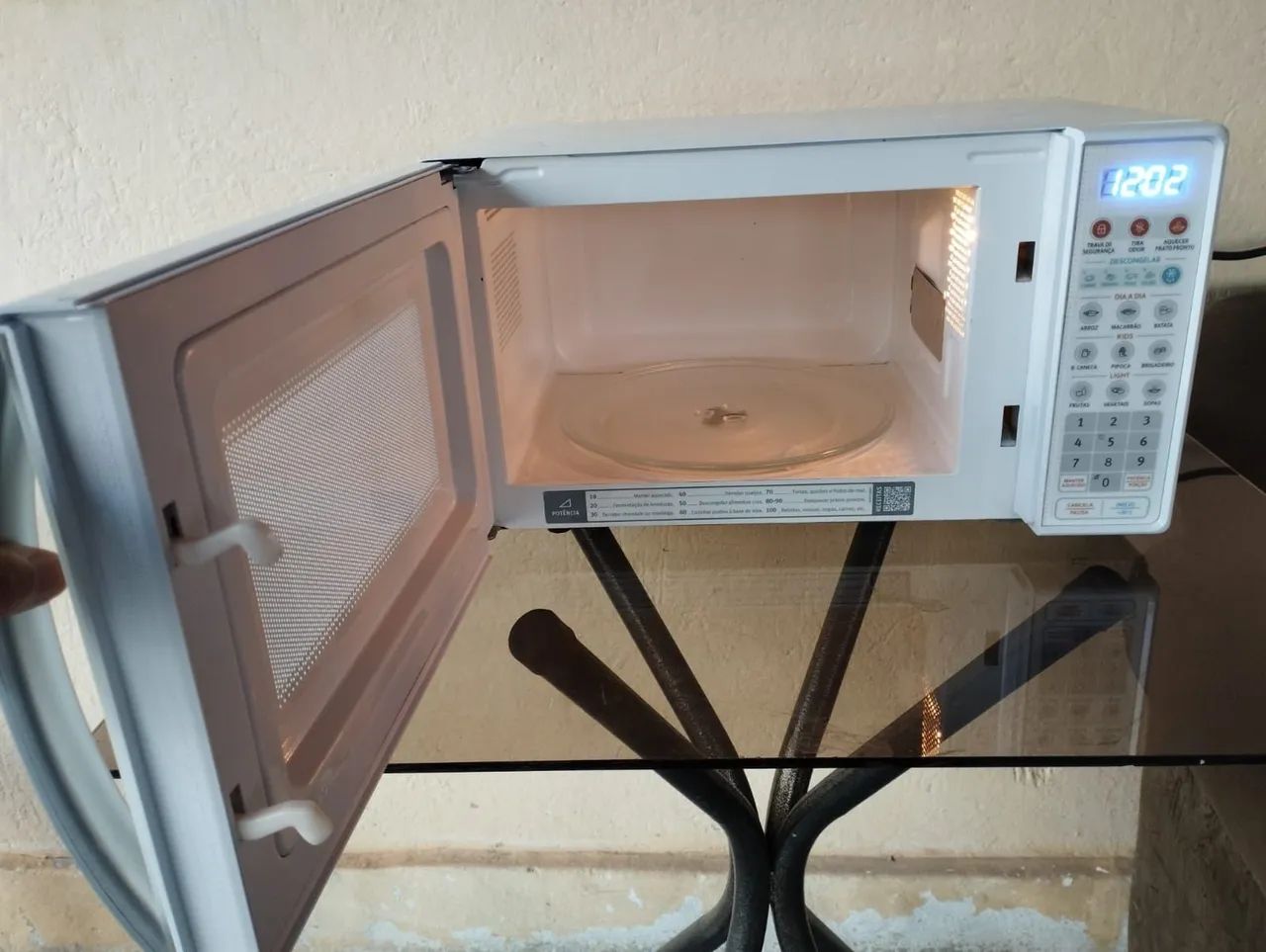 Microondas Electrolux de 20 litros - Foto 2