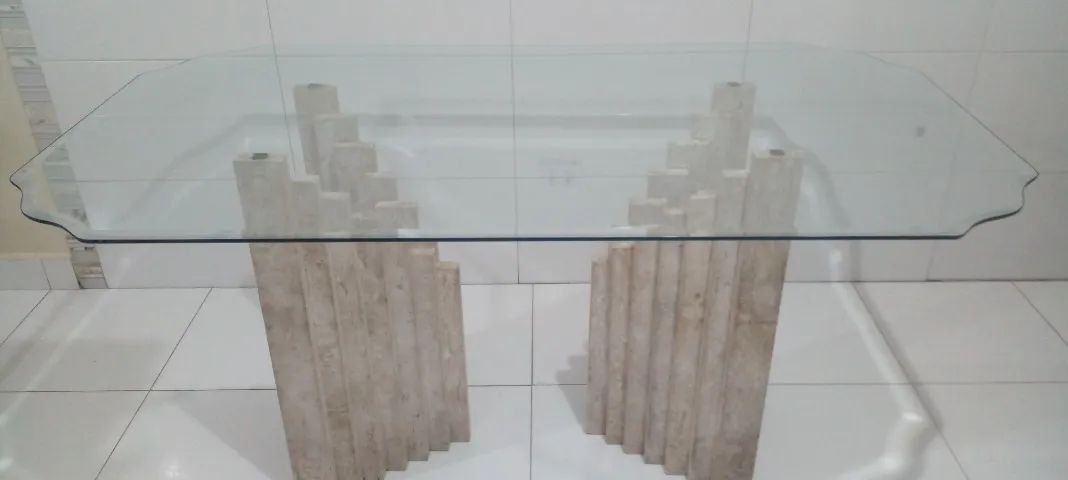 Mesa base em marmore com vidro bisotê 1,60x0,90x10mm