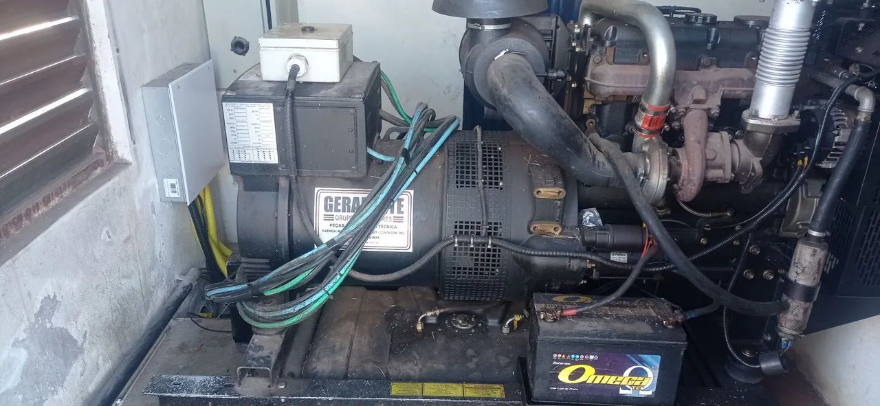 Gerador trifásico 81 Kva 