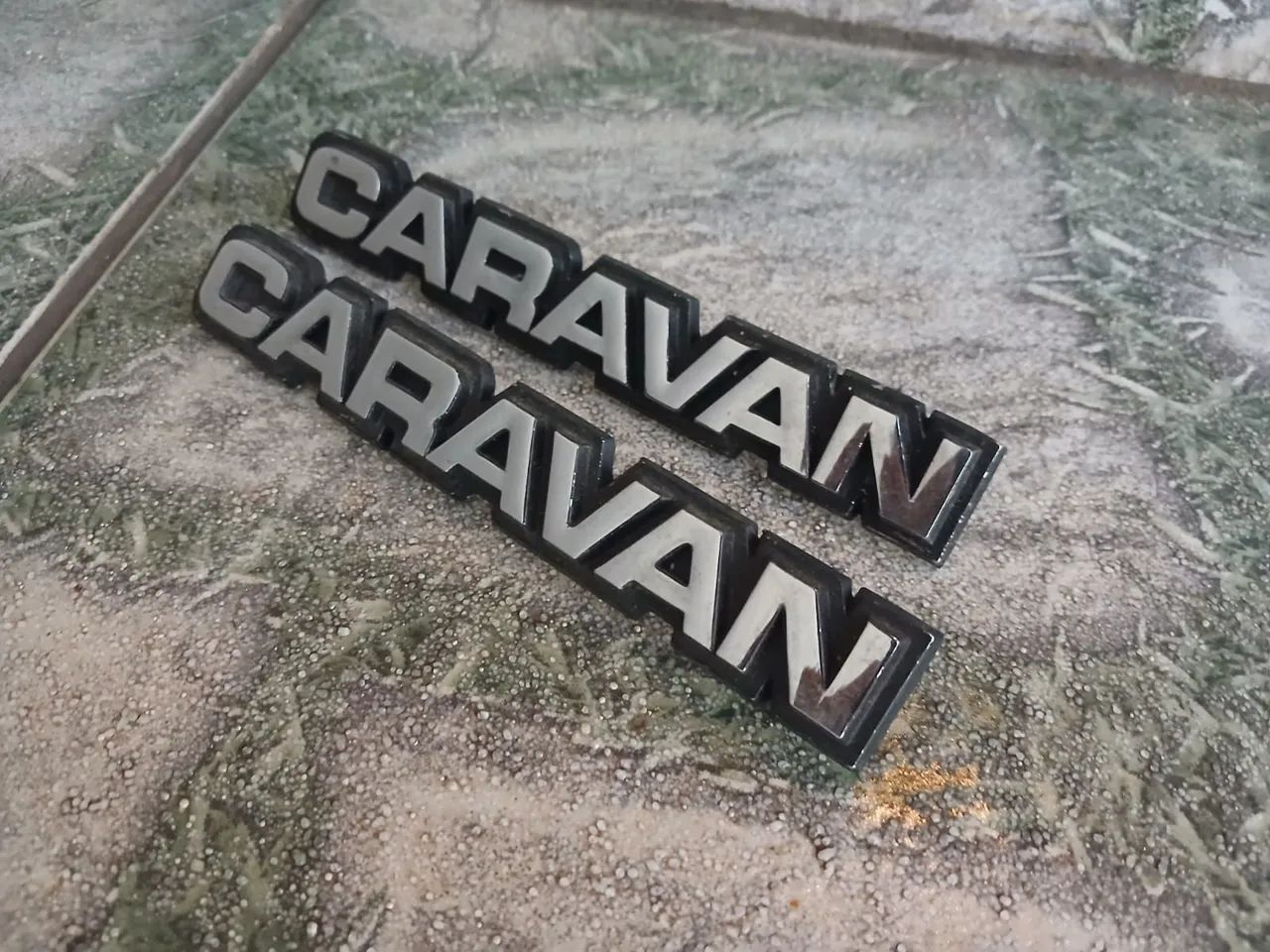 Emblema Caravan  - Foto 3