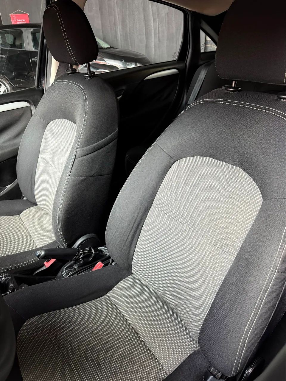 Fiat Linea Essence 1.8 Flex 16V 4P 2016 - Foto 4