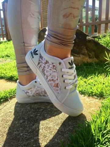 Tênis Feminino com Renda - Branco