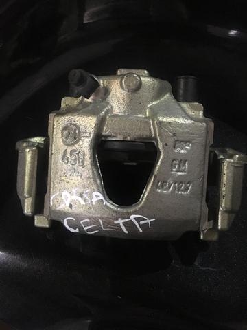 Pinça de freio Corsa / Celta