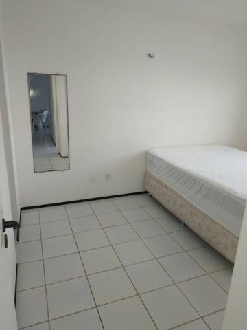 Apartamento com 03 dormitórios em frente ao Chico do Caranguejo Cumbuco - Foto 2