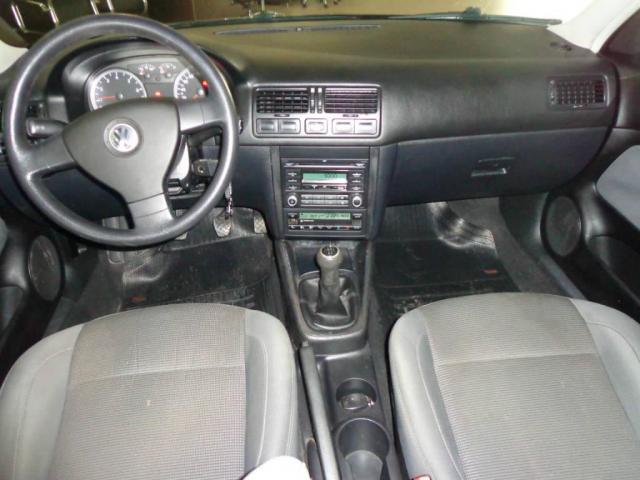 Volkswagen Golf 1.6 - Foto 4
