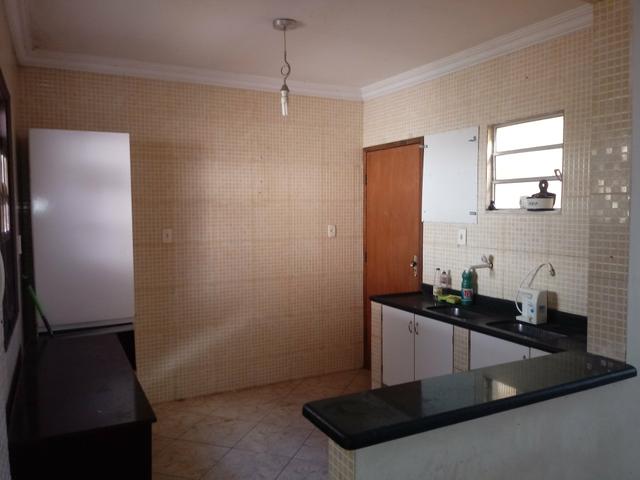 Casa 10 quartos com quintal e terraço