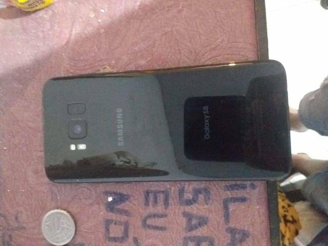 Vendo Galaxy S8 64gb, troco apenas por IPhone
