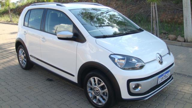 Volkwagen Up Cross TSi 2017 completo Única Dona