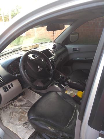 Triton l200 2010 automática