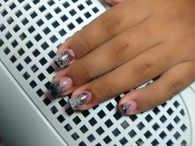 Alongamento de unhas