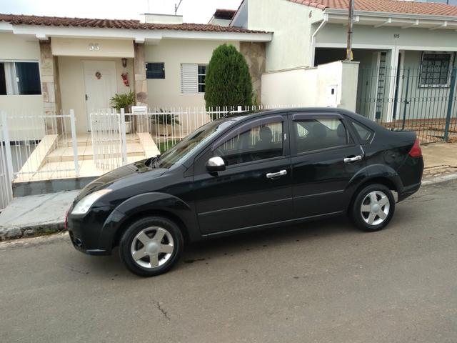 Forde fiesta sedan - Foto 3