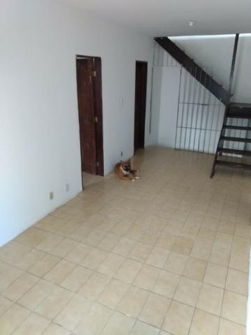 SU00060 - Casa tríplex com 05 quartos em Itapuã - Foto 5