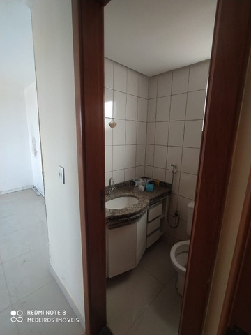 Ágio de apartamento de 75m² com 3qts, 1 suite e fino acabamento-todo no porcelanato ! - Foto 13