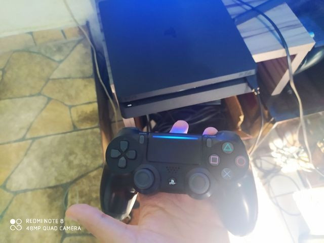 PS4 Slim 500GB com 2 controles - Conservado - Foto 2