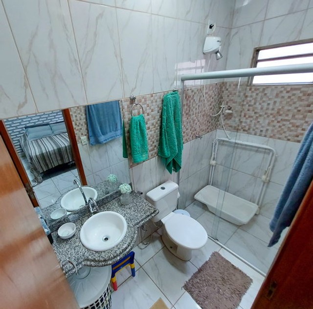 Casa com 5 quartos - Bairro Residencial das Acácias em Goiânia - Foto 9