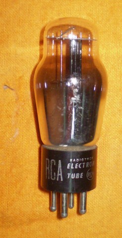 Válvula eletrônica antiga tipo 1V. - Cód. 178 -