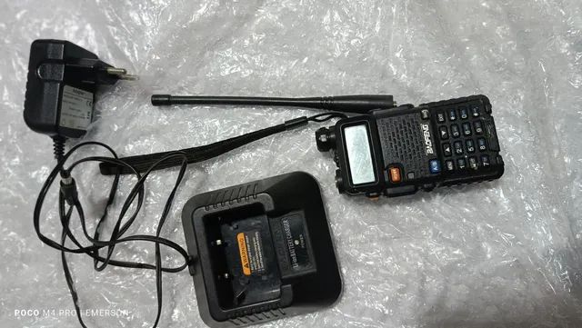 1 Rádio COMUNICADOR BAOFENG UV5R usado - Foto 3