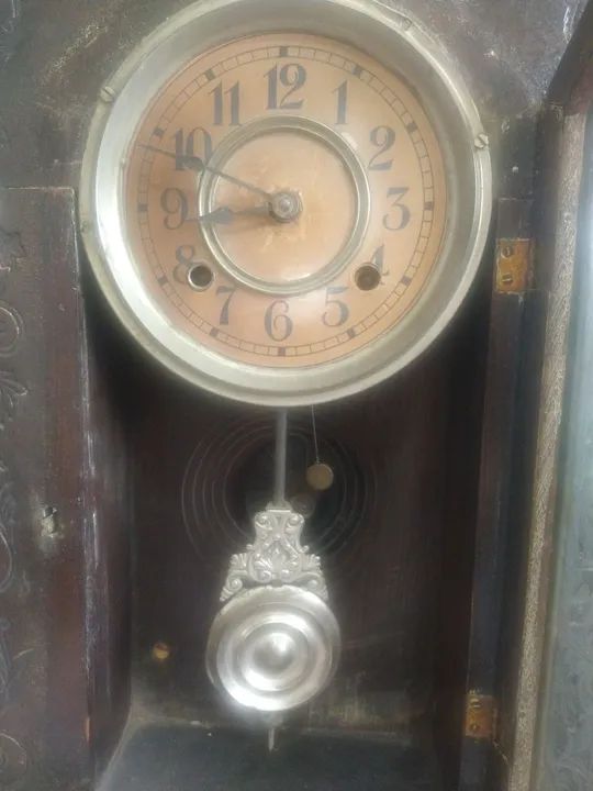 Relógio de Parede Antigo de Madeira - Foto 2