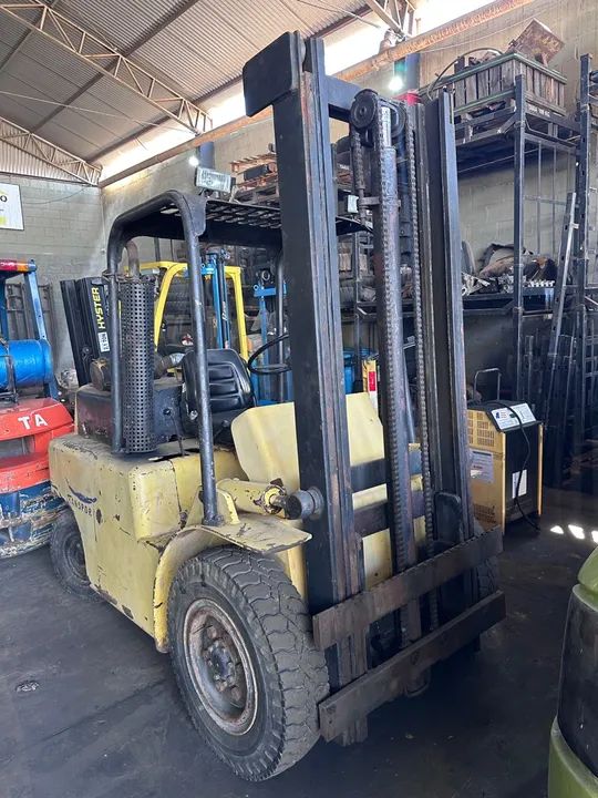 Empilhadeira HYSTER modelo h50k diesel torre duplex ! Máquina funcionando  - Foto 4