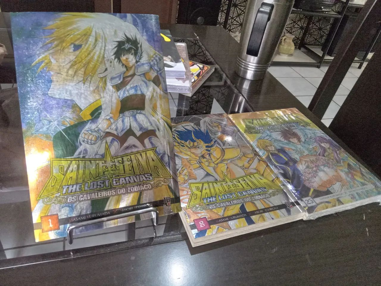 Três mangás do anime Lost Canvas (cavaleiros do Zodíaco) editora JBC