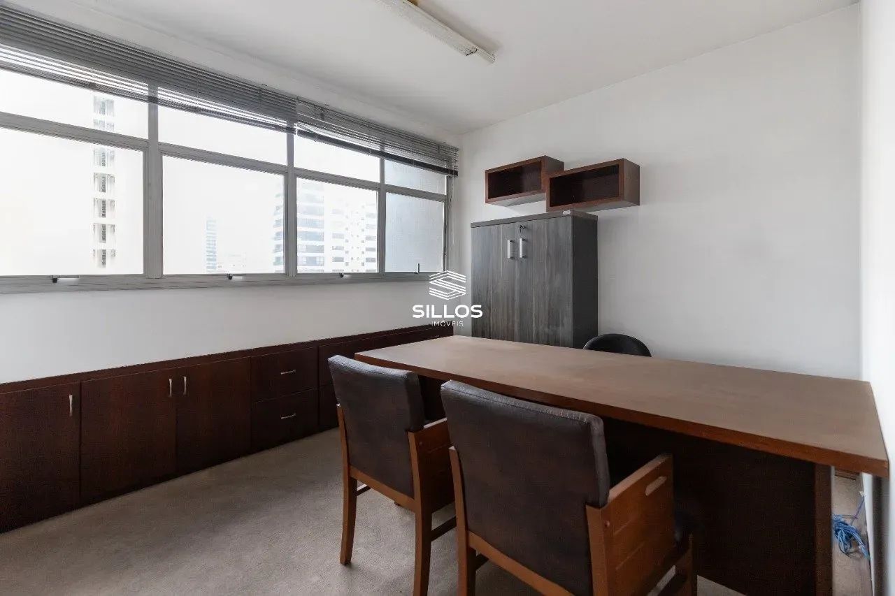 Sala comercial à venda com 1 banheiro no Centro de Curitiba - Foto 2