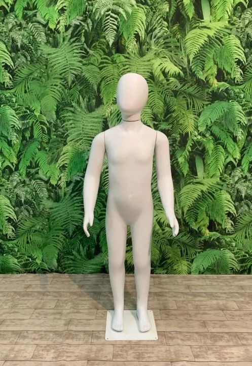 MANEQUIM INFANTIL DE PLASTICO