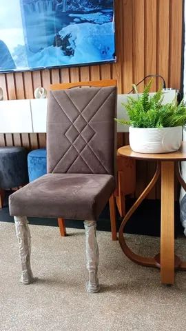 Cadeira Acolchoada Madeira Maciça ** nova na caixa** - Foto 2