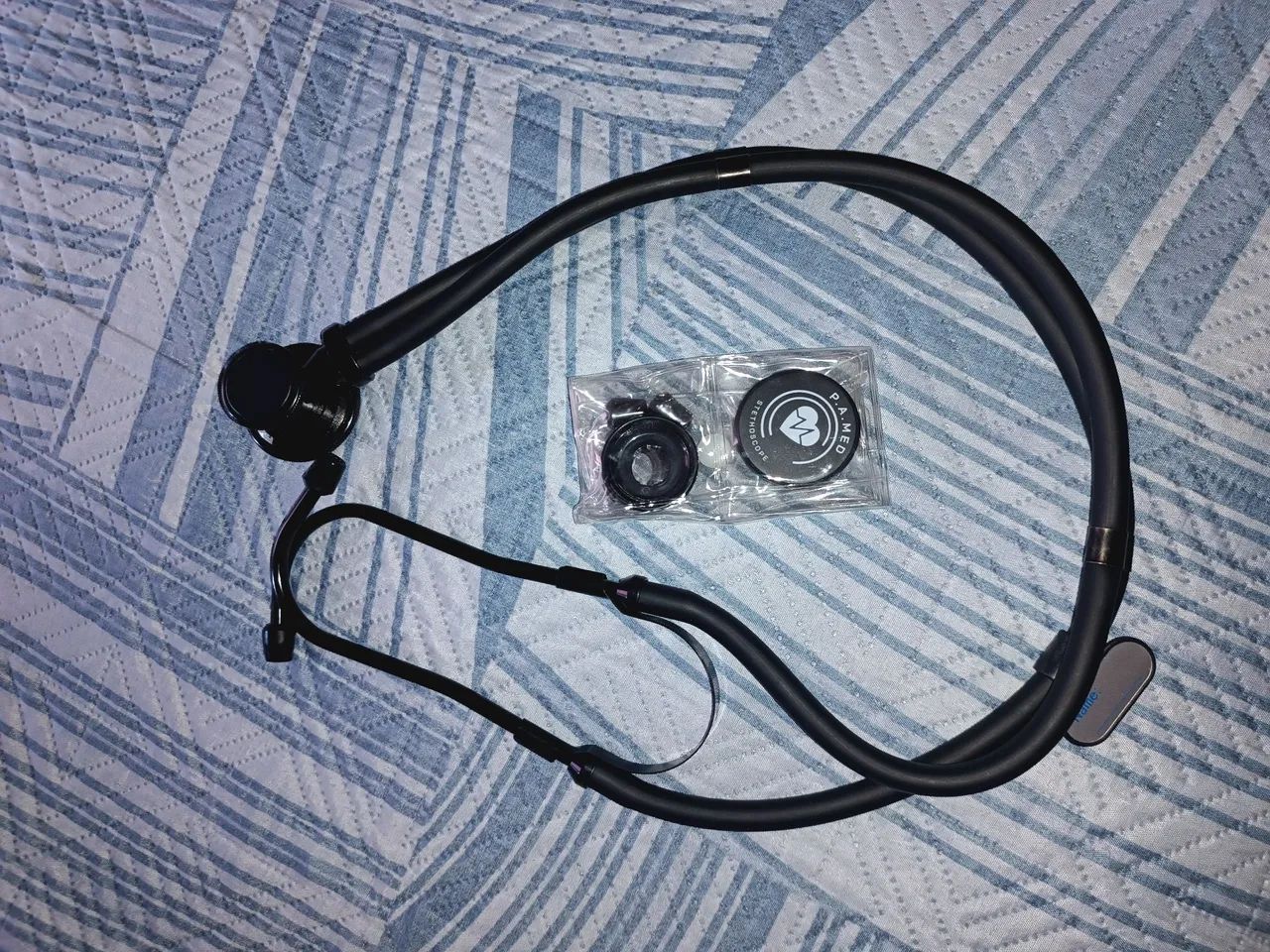 ESTETOSCÓPIO NUNCA USADO