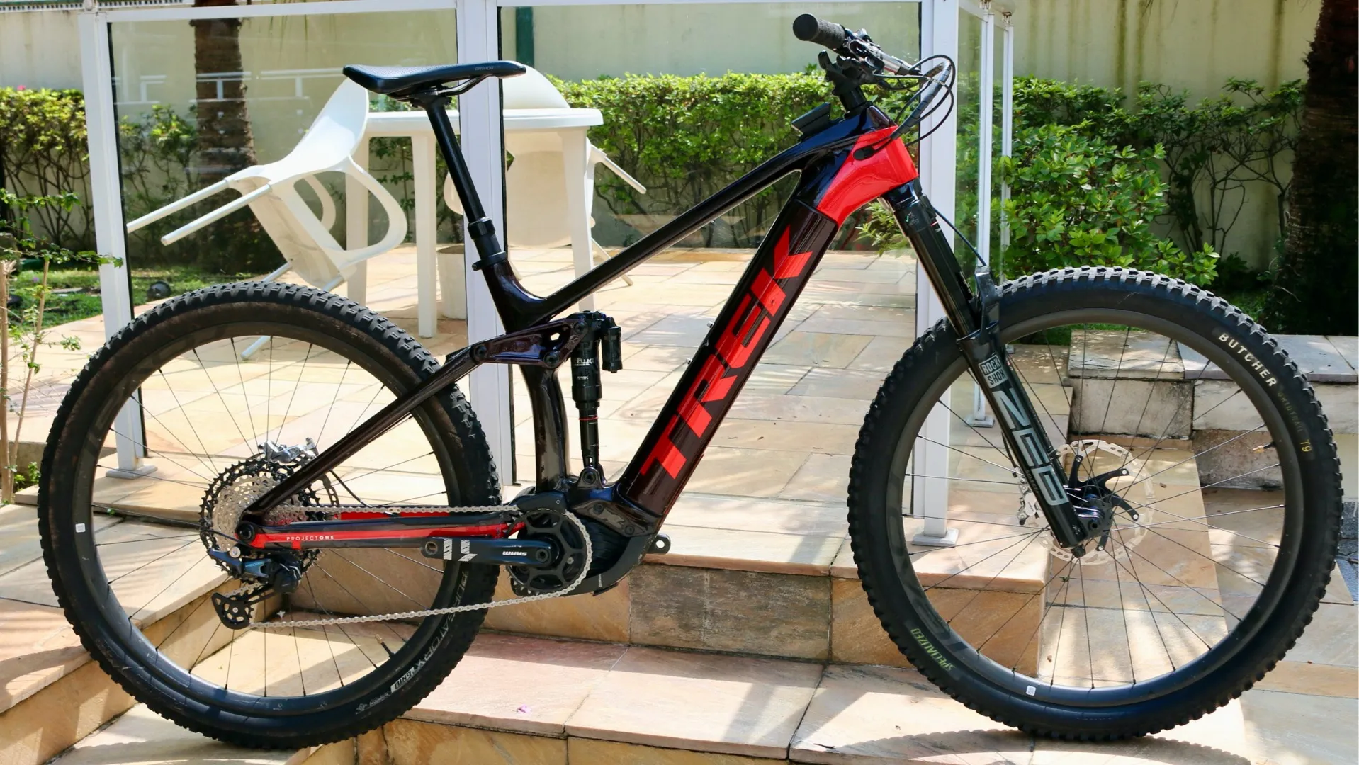 Trek Rail 9.8 Project One Tam L NF na garantia