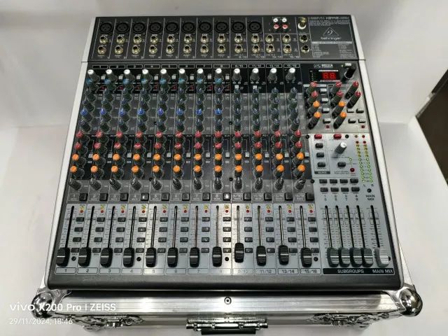 Mesa Behringer X2442usb Xenyx Bivolt E Com Case Ótima!!