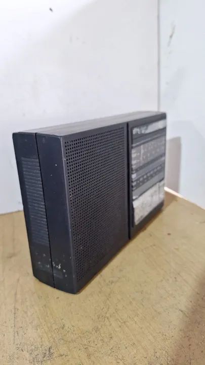 Rádio Philips médio a pilhas funcionando, somos loja 120,00 Pix - 2111 - Foto 5