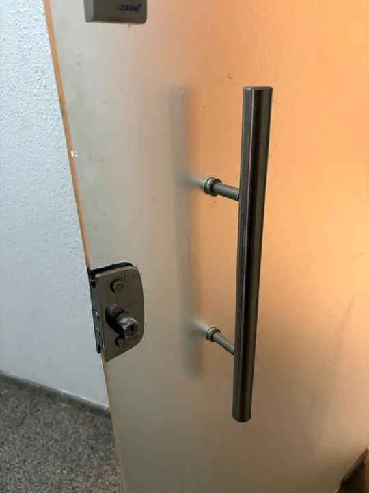 Porta de vidro 2,21 x 89 jateada 