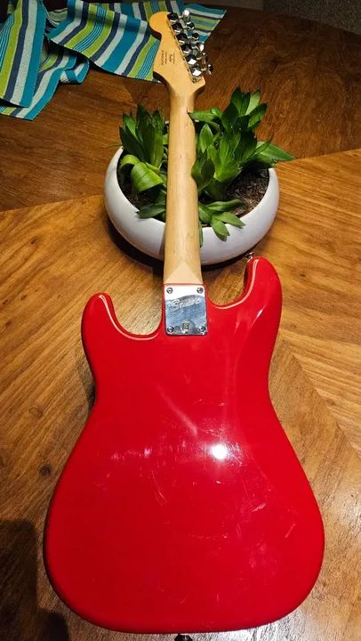 Guitarra Fender Squier Stratocaster Mini - Foto 2