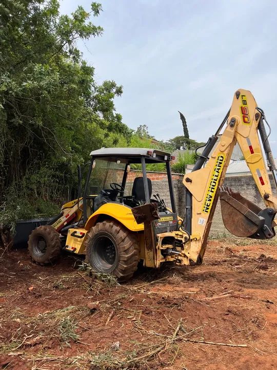 Retroescavadeira lb90 4x4 - Foto 4
