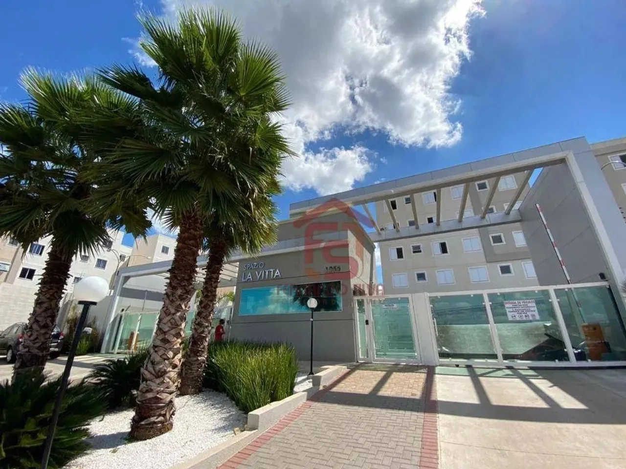 VENDO - Apartamento com 2 Dormitórios prox. a UEL - La Vitta