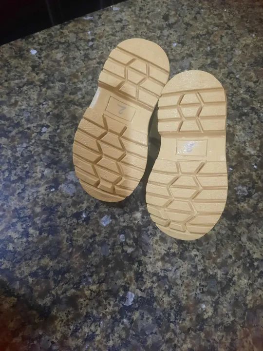 Sapatinhos Bebê - Tamanho 22 - Usados