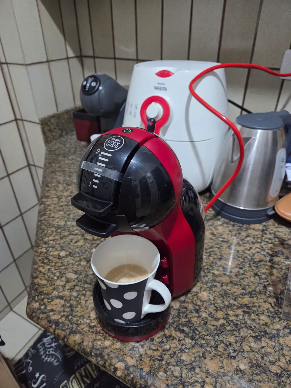 Oportunidade: Cafeteira Dolce Gusto Mini Me Vermelha 110V