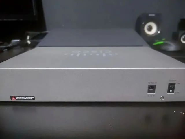 Roteador Cisco RV325 Dual WAN Gigabit VPN 10/100/1000Mbps, 16 portas Load Balance - Foto 4