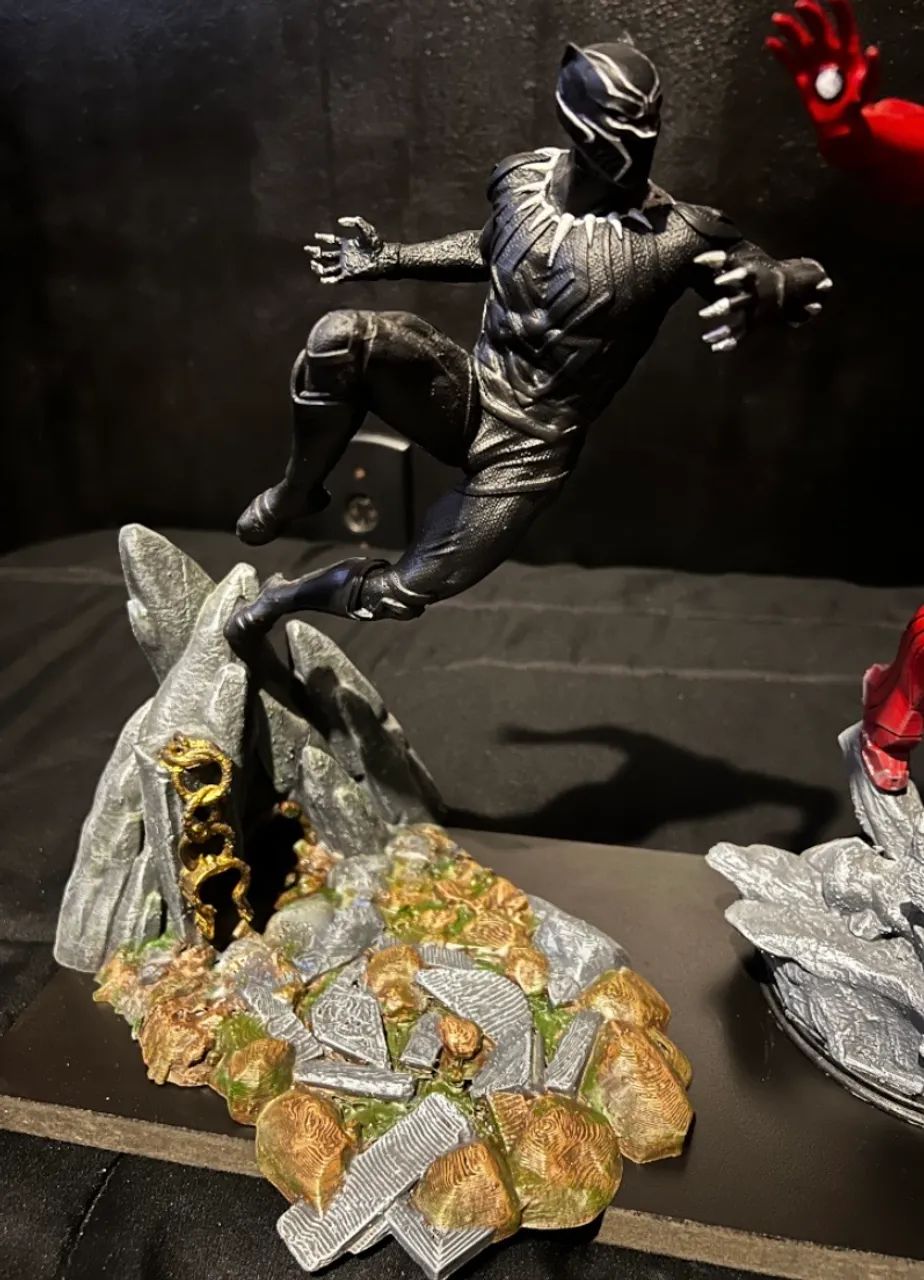 Lote 4 Vingadores 3D Marvel: Black Panther, Homem de Ferro, Capitã Marvel e Thor - Foto 5