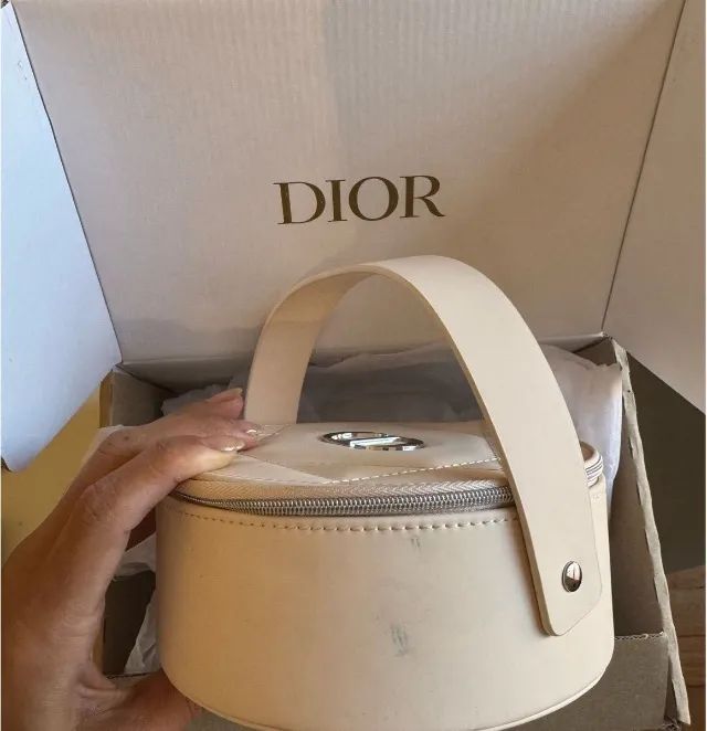 disponível dior necessaire, maquiagem, bolsa original - Foto 4